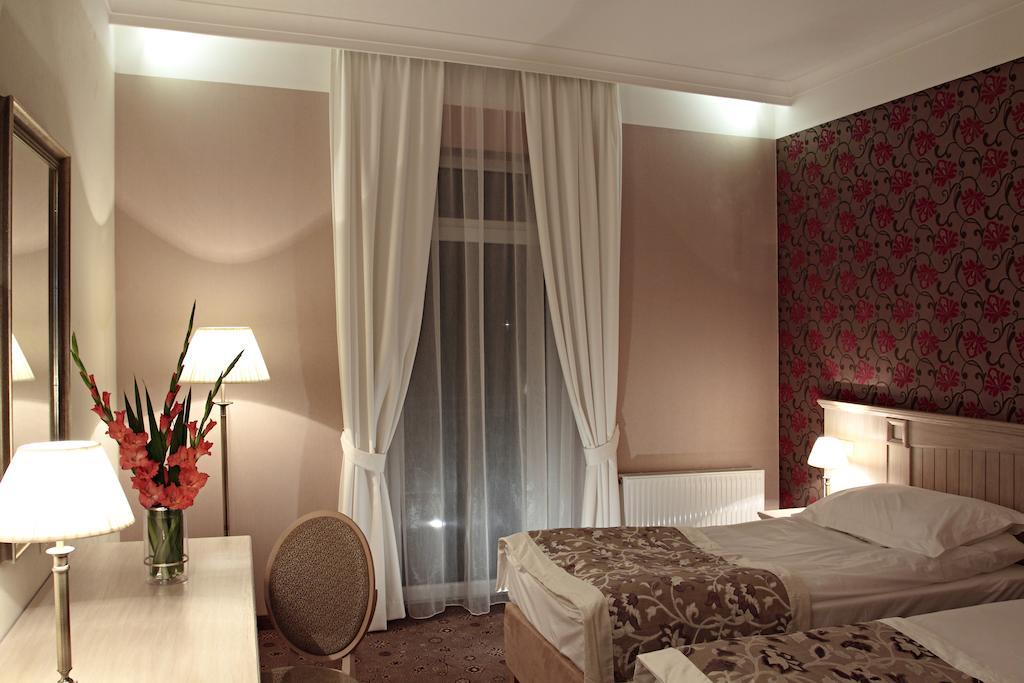 Hotel Lipowy Most Suprasl Ngoại thất bức ảnh